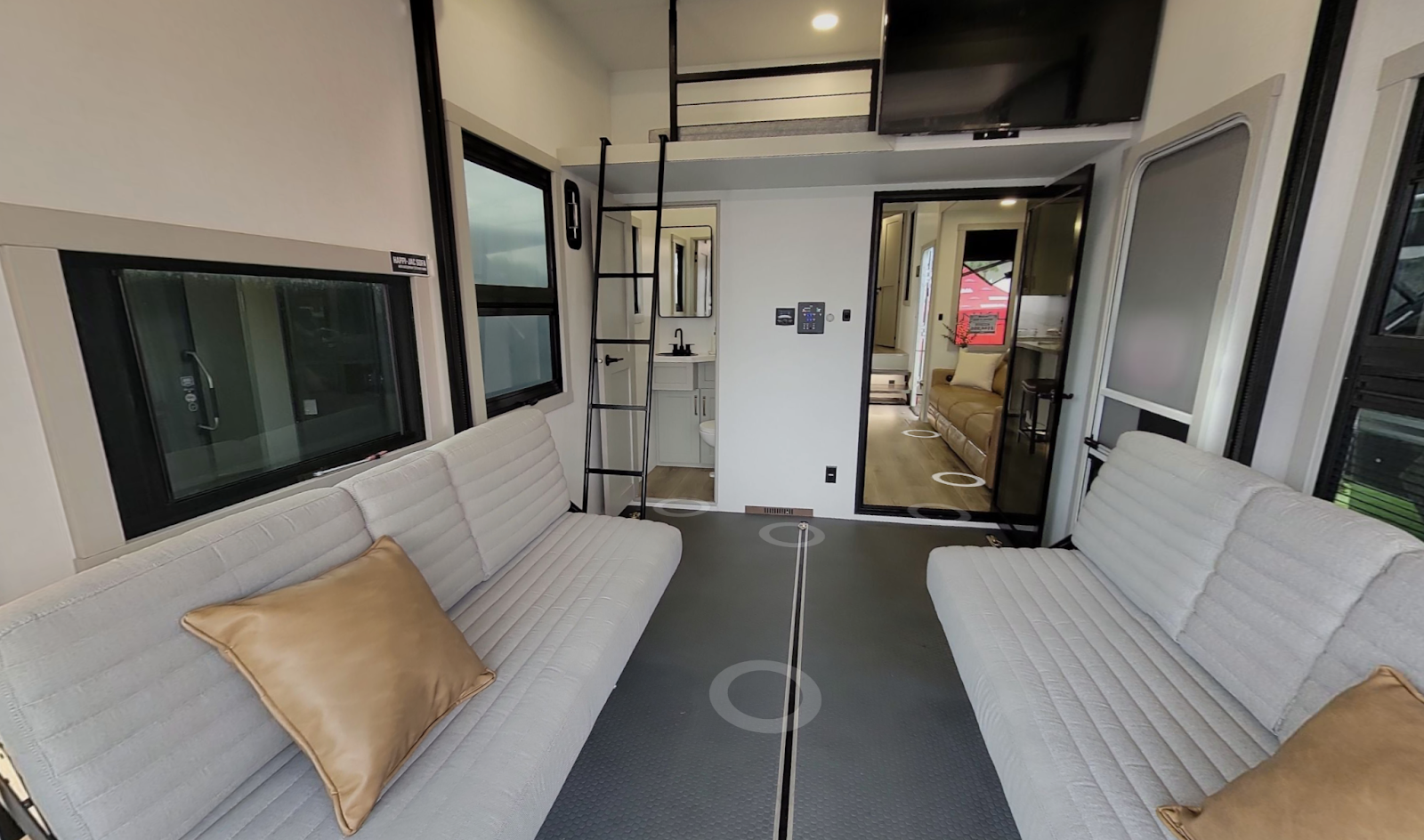 Brinkley Model G 3500 Inside